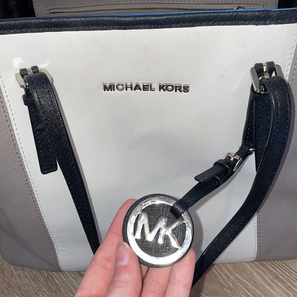 Michael Kors Tote - Picture 2 of 6